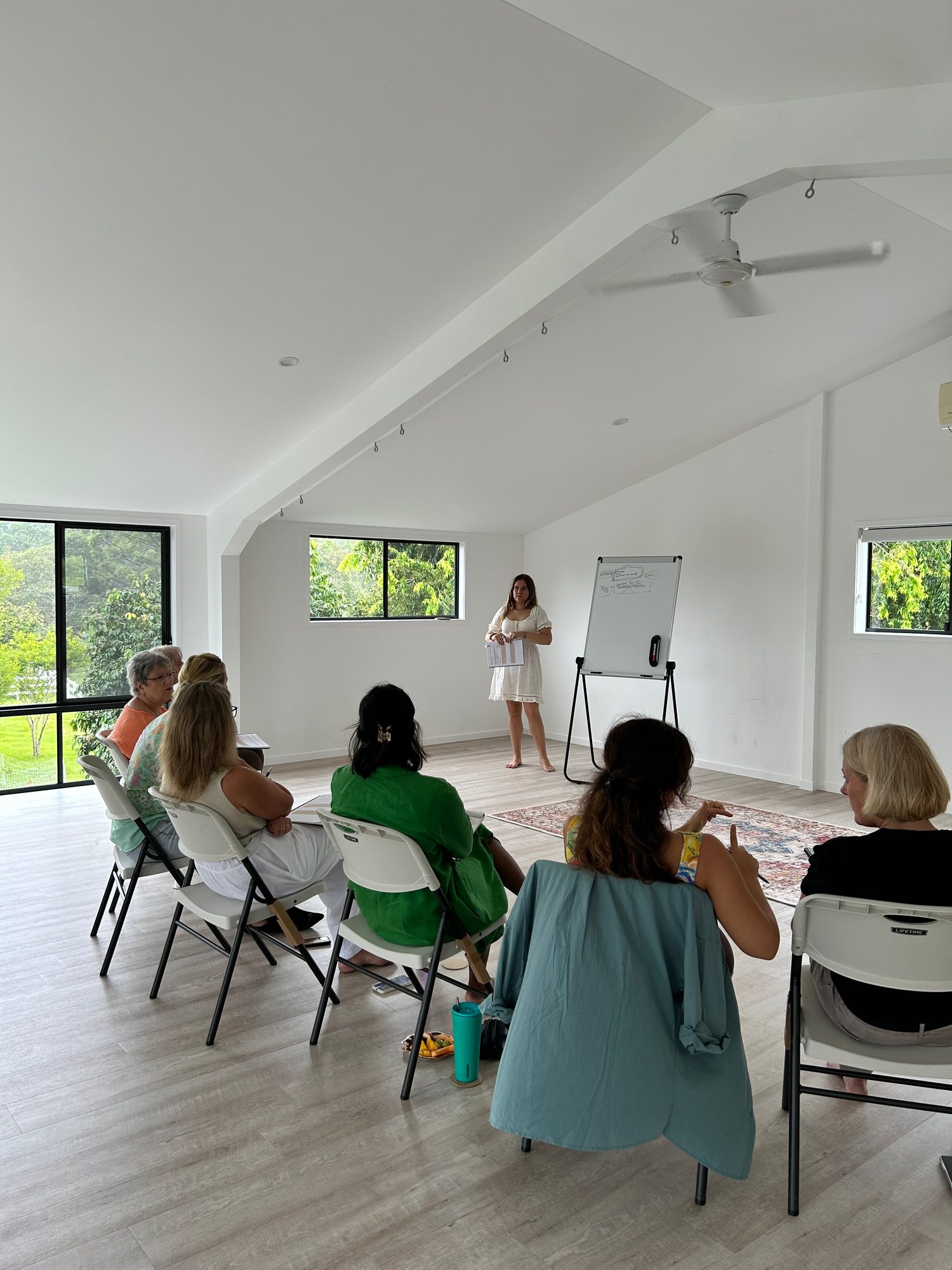 Merce teaching a group coaching workshop